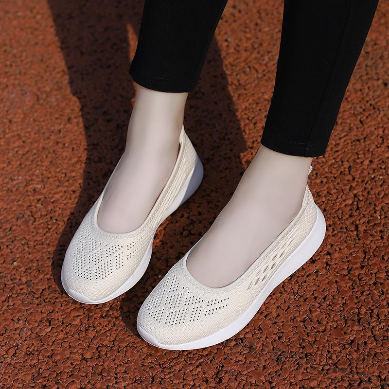 Summer Mother Shoes Breathable Mesh Hollow Elderly Shoes Women's Non-slip Old Beijing Cloth Shoes Soft Sole Middle and Old Walking Shoes