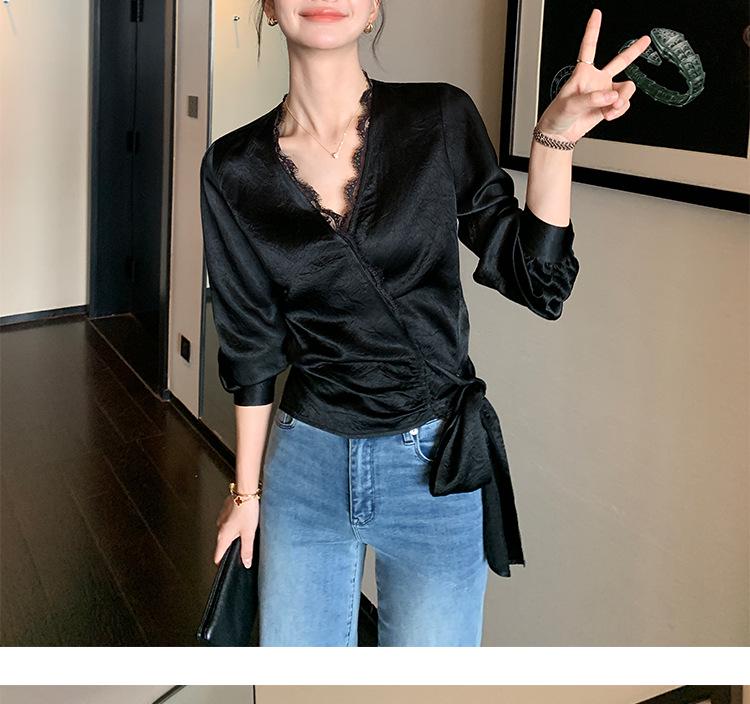 2026 Spring Floral Jacquard Satin Top: Elegant V-Neck Sheen Shirt with Lace Patchwork and Long Sleeves for Women