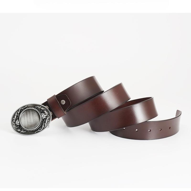 Cinto de Couro de Vaca com Pequeno Padrão de Placa Leve Cinto de Designer Calças Casuais Masculinas com Decorações Góticas