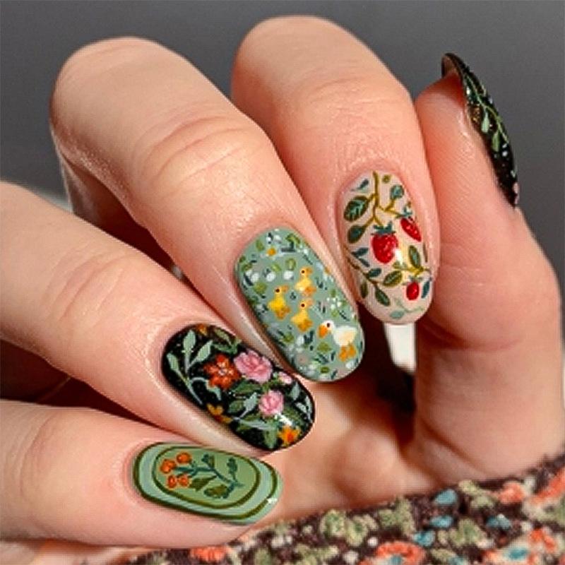 

Summer Floral & Strawberry Design Wearable Nail Art Set - 24 Pieces