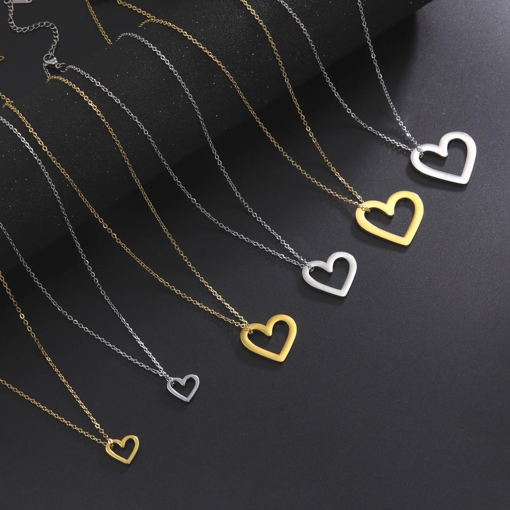 Ciondolo Cuore d'Amore Vuoto Collana in Acciaio Inossidabile Tre Modelli Gioielleria Minimalista Per San Valentino
