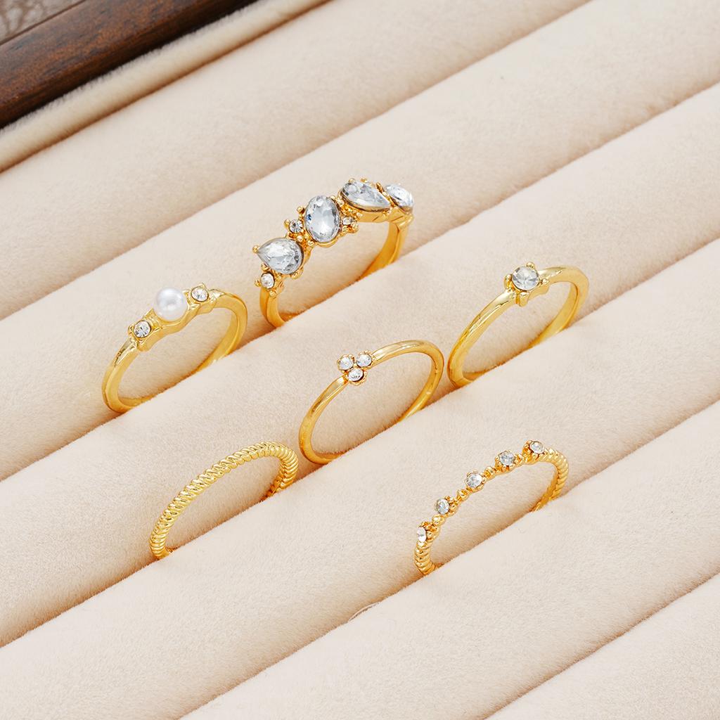 6Pcs Boho Gold Color Crystal Imitation Pearl Rings for Women Geometric Narrow Face Finger Rings Sets Fashion Daily Wear Jewelry