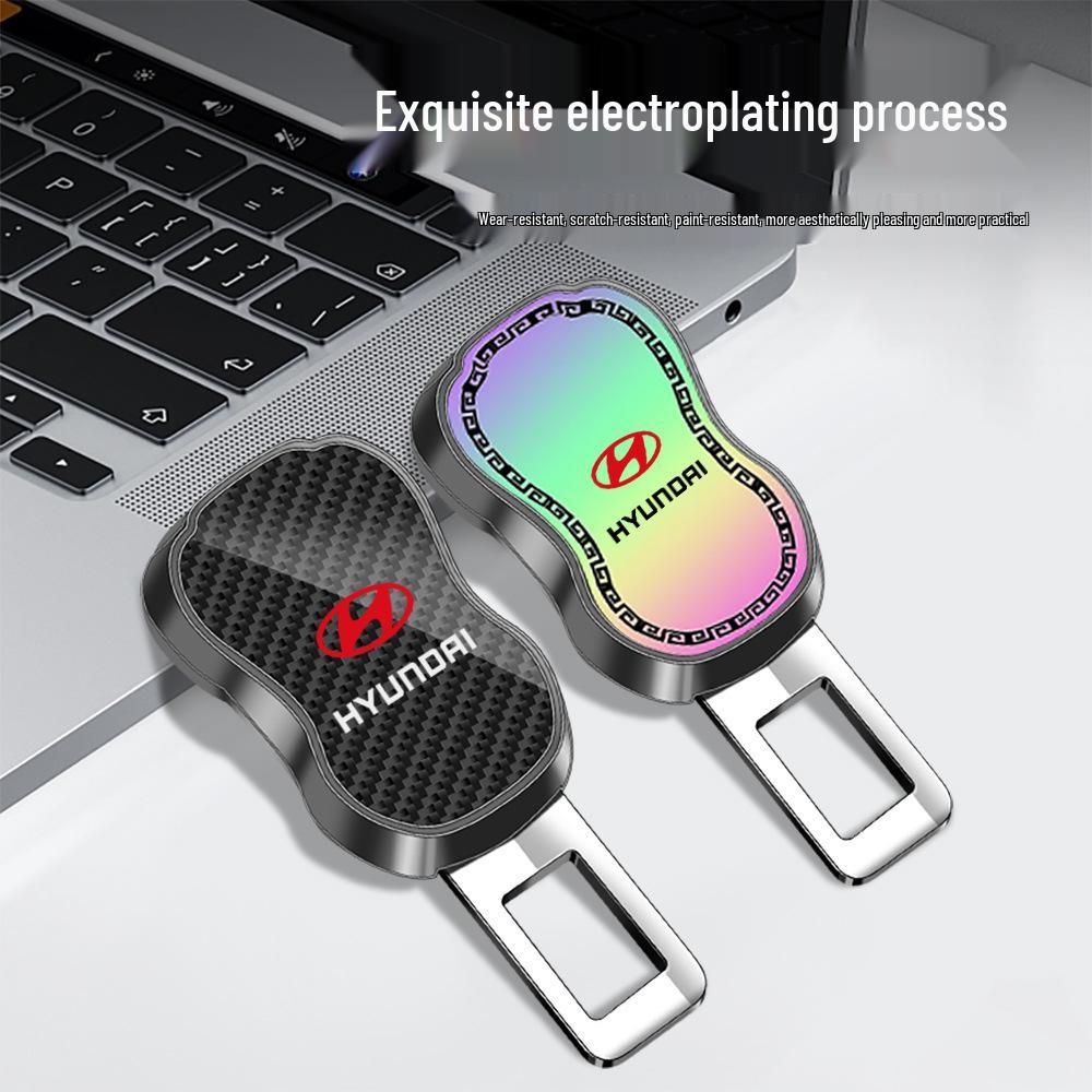 Universal Seatbelt Extender: Compatible with Hyundai Elantra, Langdong, Tucson, and Reina.