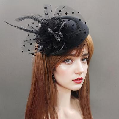 Chapéus e gorros – Fascinator