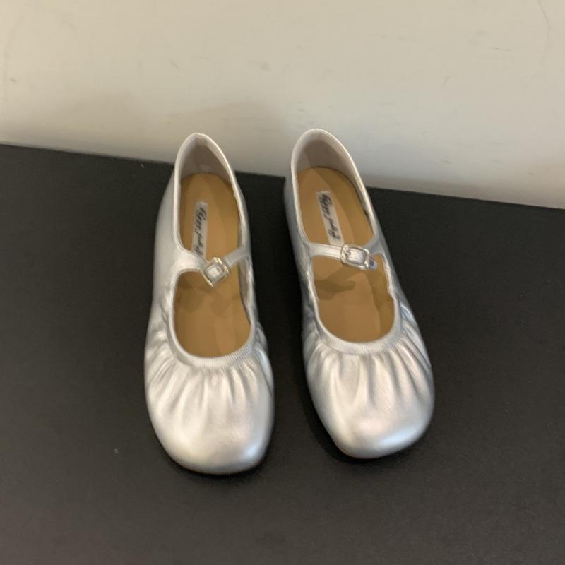 

French silver pleated word belt Mary Jane shoes 2025 new versatile soft flat bottom with skirt temperament light mouth single shoes 40