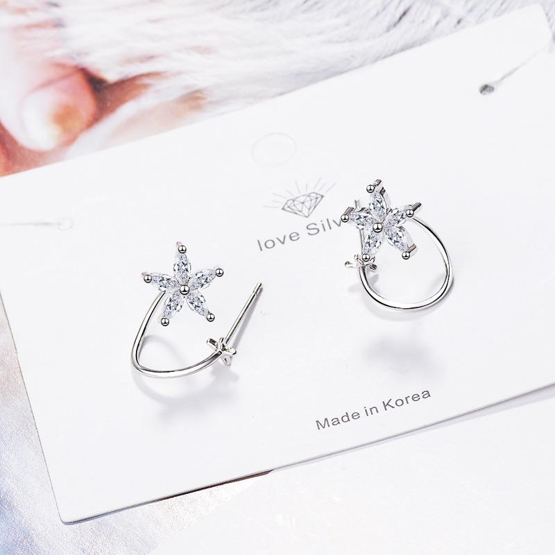 Damskie kolczyki ze stopu miedzi z cyrkoniami Lindon - Kolczyki z zawieszką na prezent weselny