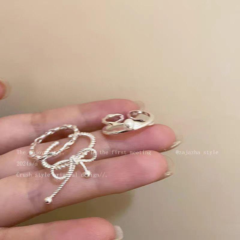 Silver Pearl Bow Open Ring for Women - Chic, Unique Design for Index Finger