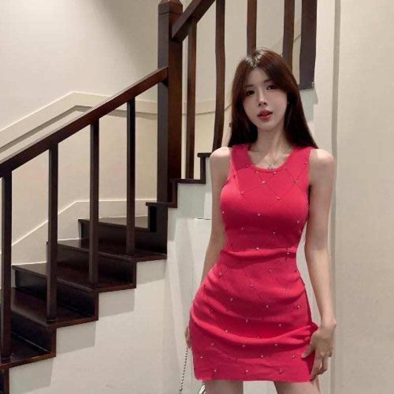 

French Pure Desire Women s Spring/Summer Slimming A-Line Dress: Flattering Solid Color, Waist-Cinched, Petite Strappy Short Skirt XXS червоний