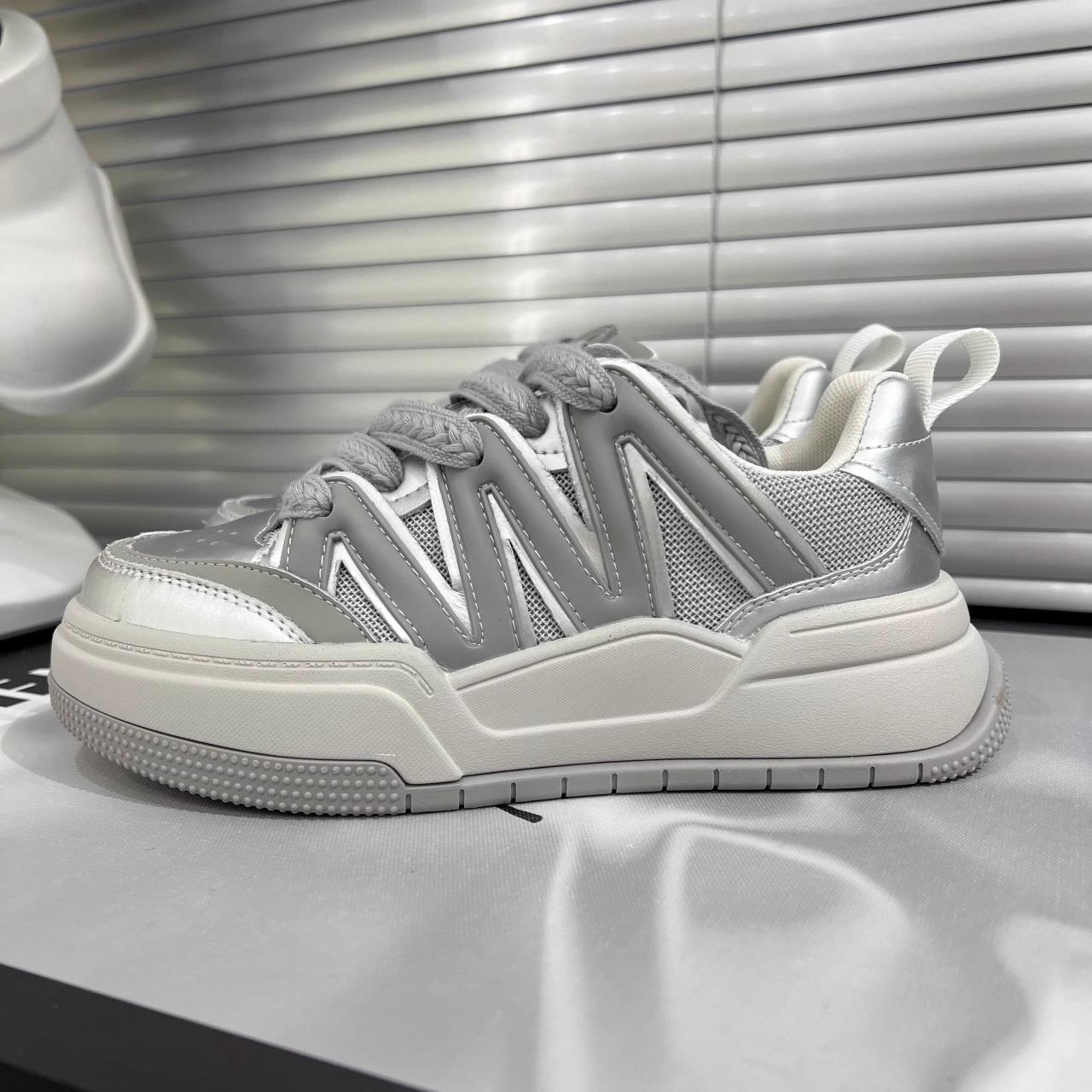 

Модные высококачественные серебряные туфли с толстой подошвой для женщин 2025 года, весна-лето, новые удобные легкие спортивные туфли с низким верхом 40 серебряный