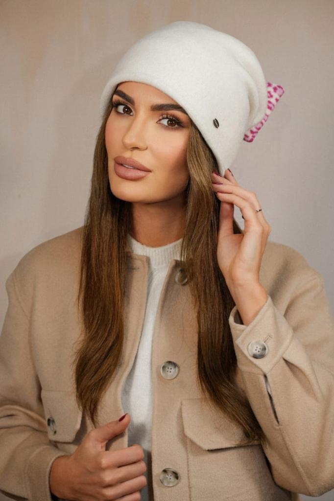 Winter Woolen Hat with Leopard Bow, Ecru Color, Kamea-Kiku