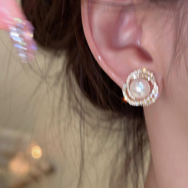 2025 New Arrival: Spiral Pearl Earrings - Light Luxury Sterling Silver for Women