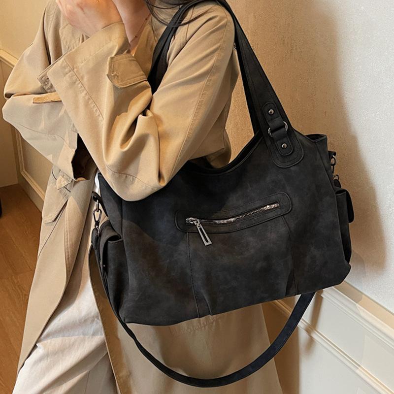 Retro Large-capacity Bag Women's 2025 New Fashion Matte Commuter Shoulder Messenger Bag Simple Portable Tote Bag