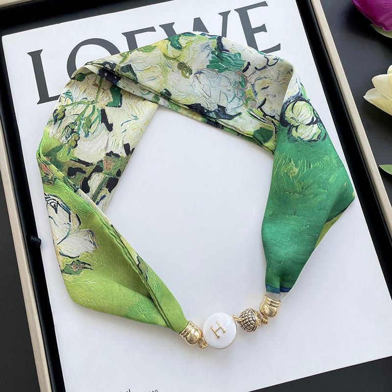 Lazy magnetic buckle silk scarf women's spring and autumn thin neck protection magnetic buckle silk scarf long small collar versatile pearl necklace