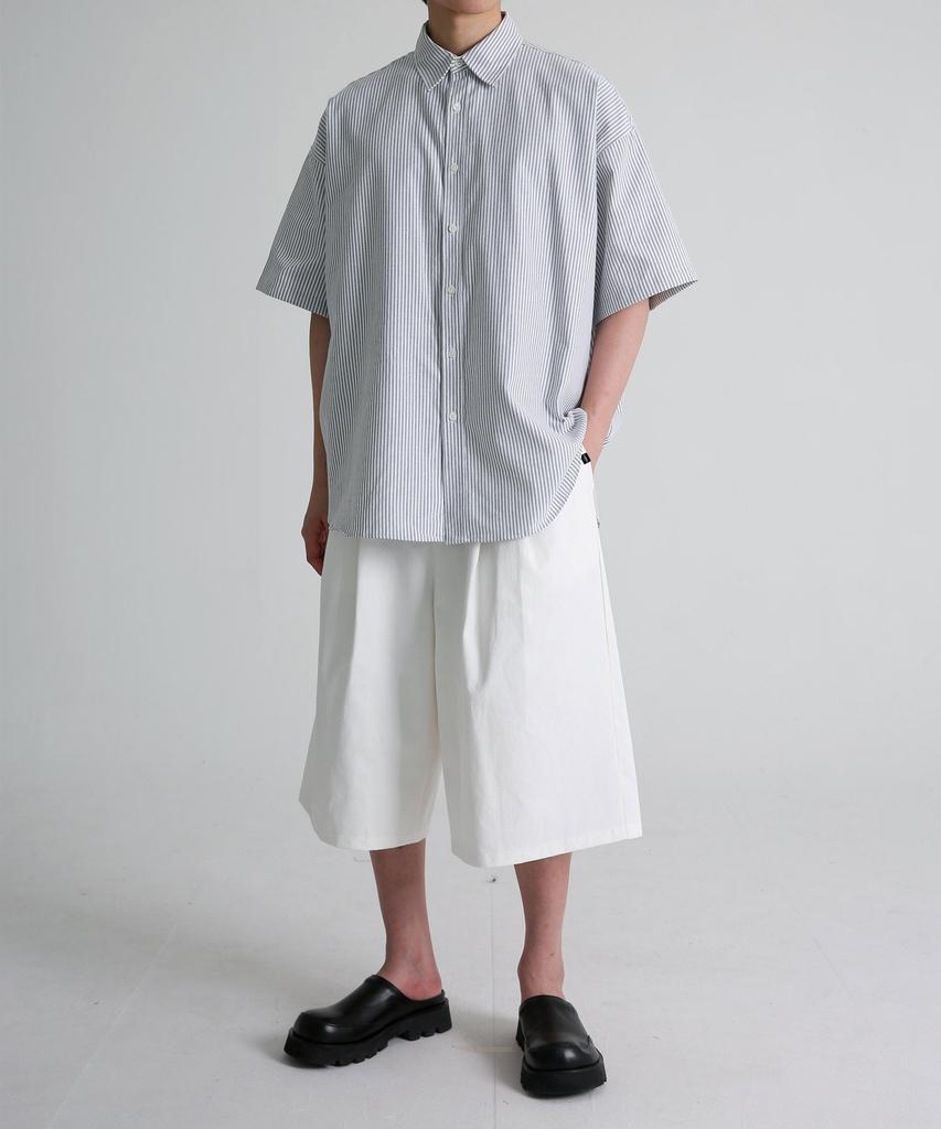 UMM City Boy Double-Pleated Bermuda Banding Pants White