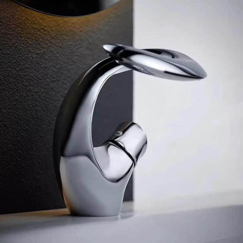 TLXT Creative S-Shaped Waterfall Basin Faucet