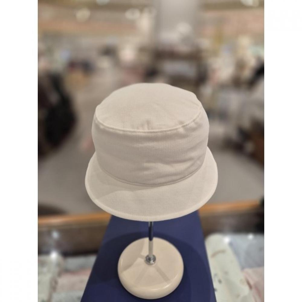 Show Chocola Jayden Ear Flap Bucket Hat White Ttowht075t