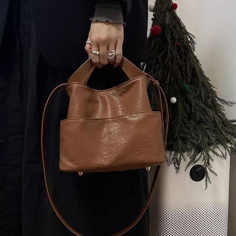 Weiche Ledertaschen für Damen vielseitige Schultertaschen einfache Umhängetasche Retro und lässig pendelnd