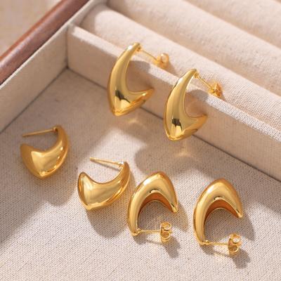 Style Hook Shape Smooth Hollow Earrings Fashionable Personality Copper Material Plated 18K Gold Earrings Women