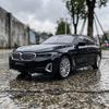 1:24 Bmw 530Li G30 Lci Luxury Executive Sedan Model Mașină Metalic Metalic Turnat Ornament Trendy pentru Casă și Birou Cadou de Ziua de Naștere