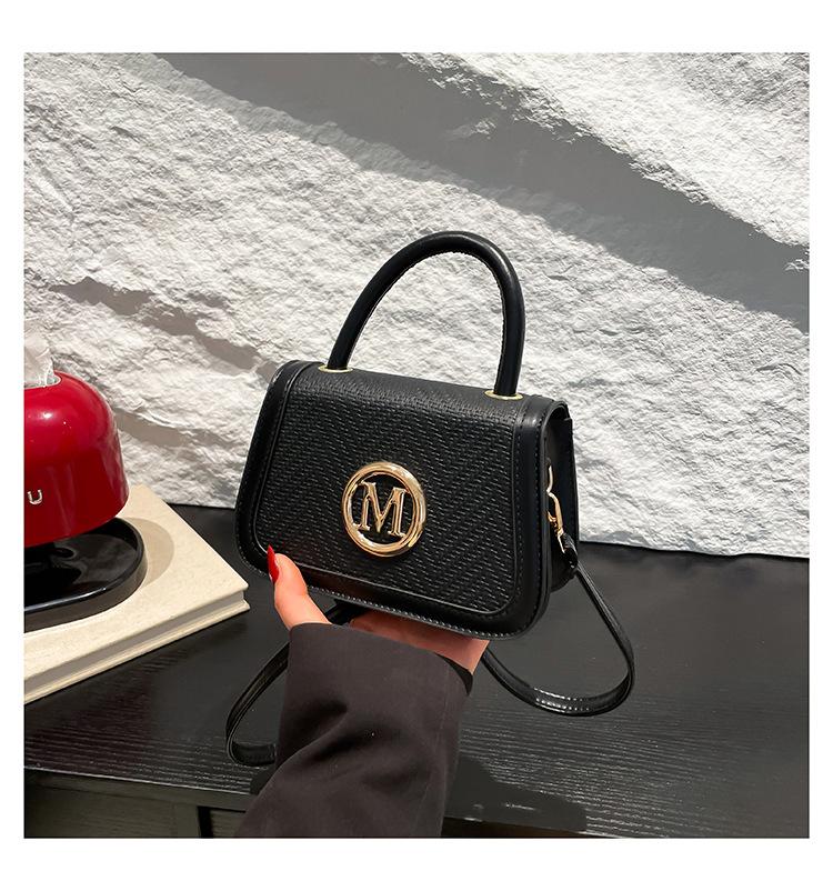 

Легкая Роскошь Премиальная Текстура 2025 Портативная Сумка Женская Сумка Ретро Универсальная На Плечо Под Мышку Сумка Кроссбоди Женская чёрный