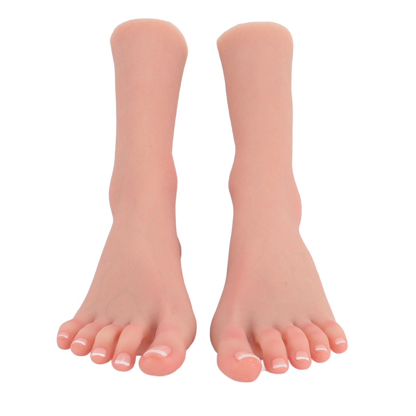 

Силиконовая модель стопы. Искусственное положение сустава. Мягкая имитация силиконовой модели стопы.