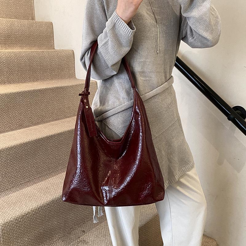 Casual Simple Large-capacity Bag Women's Spring 2025 New Shoulder Tote Bag Fashionable Shoulder Bag