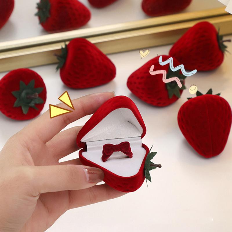 Popular Strawberry Box Cute Jewelry Boxes Ring Flocking Storage Box Fashion Earring Jewelry Box Birthday Gift