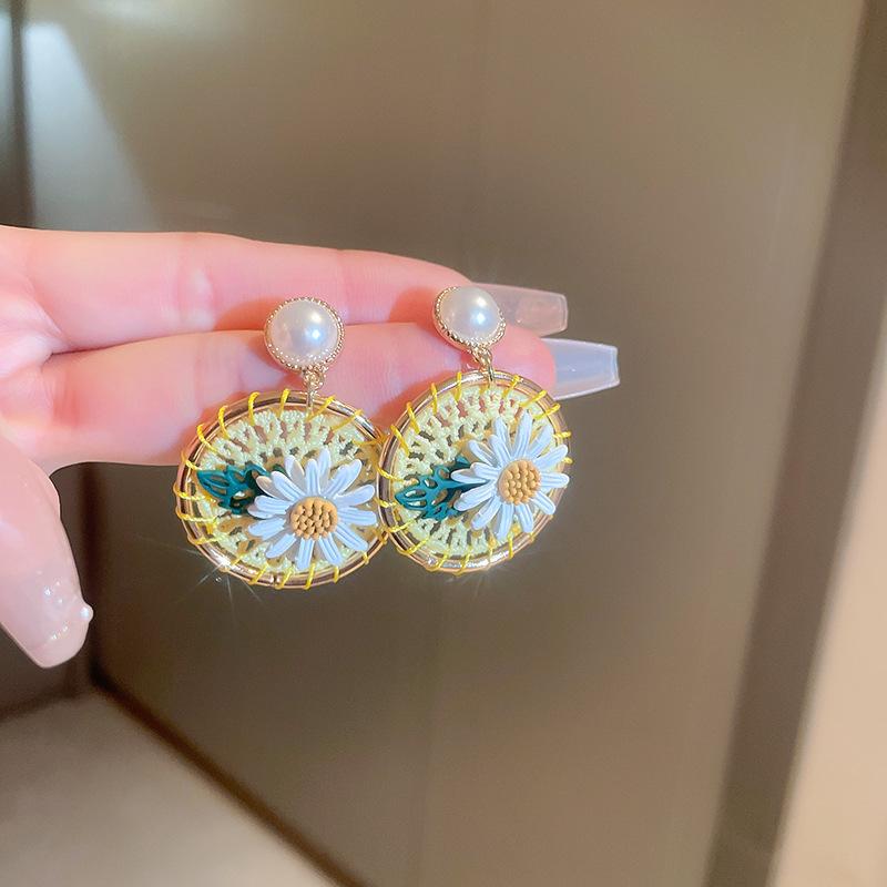 Mori sweet diamond-set love flower earrings temperament small fresh stud earrings personality cute girl heart earrings