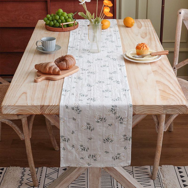 

Floral Table Runner Artsy Cotton and Linen Style Decorative Cloth Tea Mat Table Towel Bench Fabrics Dining Table Tablecloth Coffee Table Tablecloth Lilac 30X100