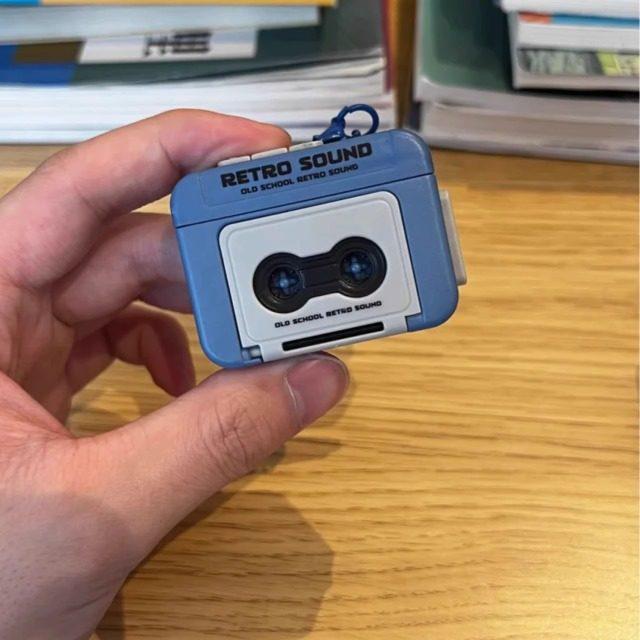 Retro přívěsek na klíče s kazetovým přehrávačem - Mini hudební přehrávač