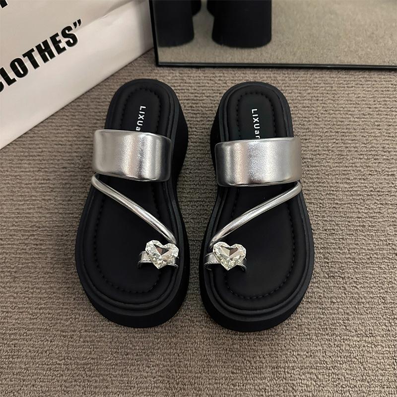 

Популярные сандалии на толстой подошве, увеличивающие рост для невысоких мужчин, женская уличная обувь, лето 2025, новая модная обувь с закрытым носком, крутые шлепанцы 35