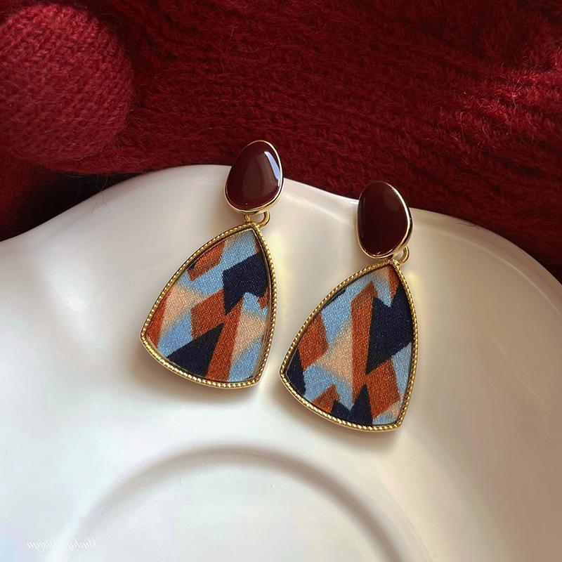 

925 Silver Needle Contrast Geometric Earrings Retro-fashion Fabric Earrings with Small Personality and Temperament Earrings