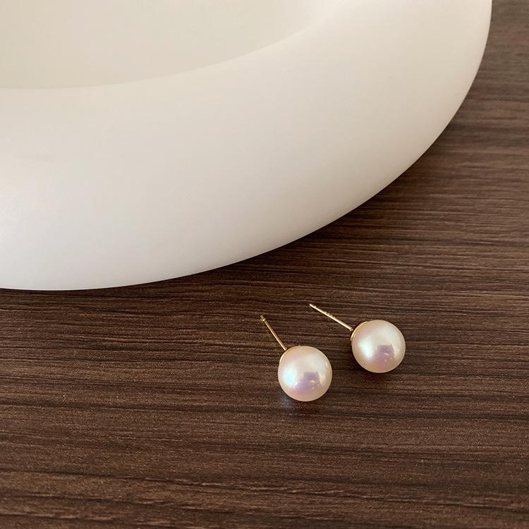 Minimalist Cold Wind Pearl Stud Earrings Female French Retro Hepburn Style Simple Versatile Temperament Earrings Internet Celebrity Earrings