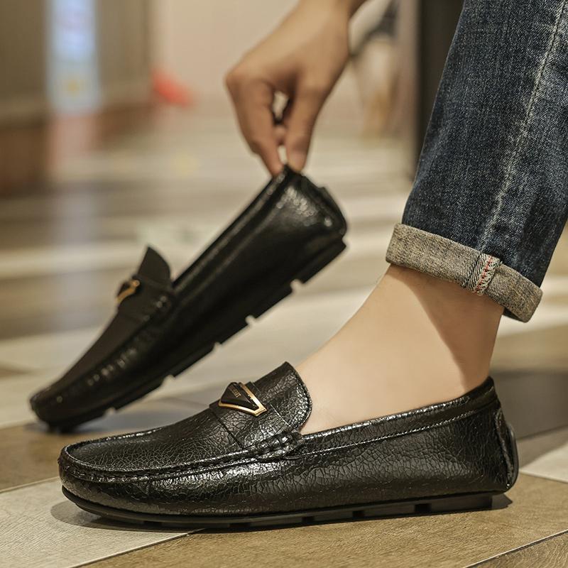 Men Moccains Slip On Fashion Italian Black Genuine Leather Loafers Men Dress Shoes Slip On Party Wedding Shoes Men Loafers