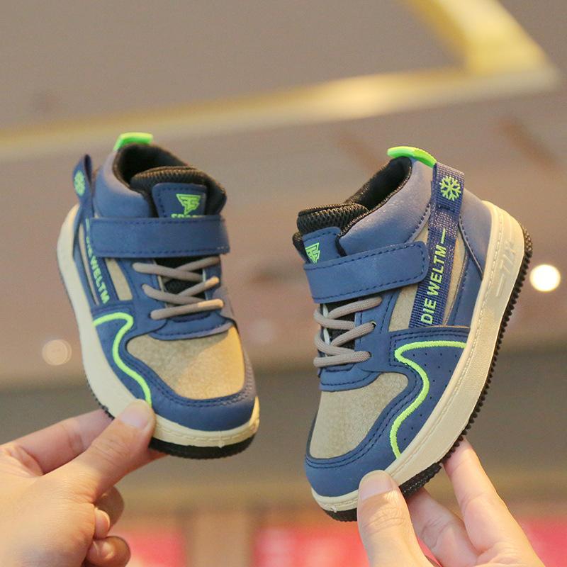 Children's sports shoes 2025 spring and autumn new boys and girls casual shoes high-top medium-sized children's board shoes soft-soled baby shoes s