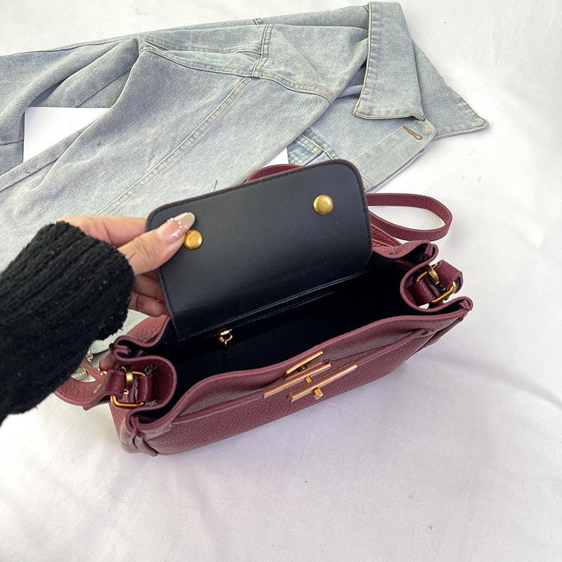 Niszowa retro torebka damska nowa temperamentna wszechstronna torebka na ramię pod pachę modna popularna listonoszka