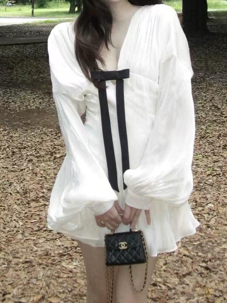 French Elegant High-end Bow V-neck Pleated Slim-fit White Dress for Women - Autumn Style