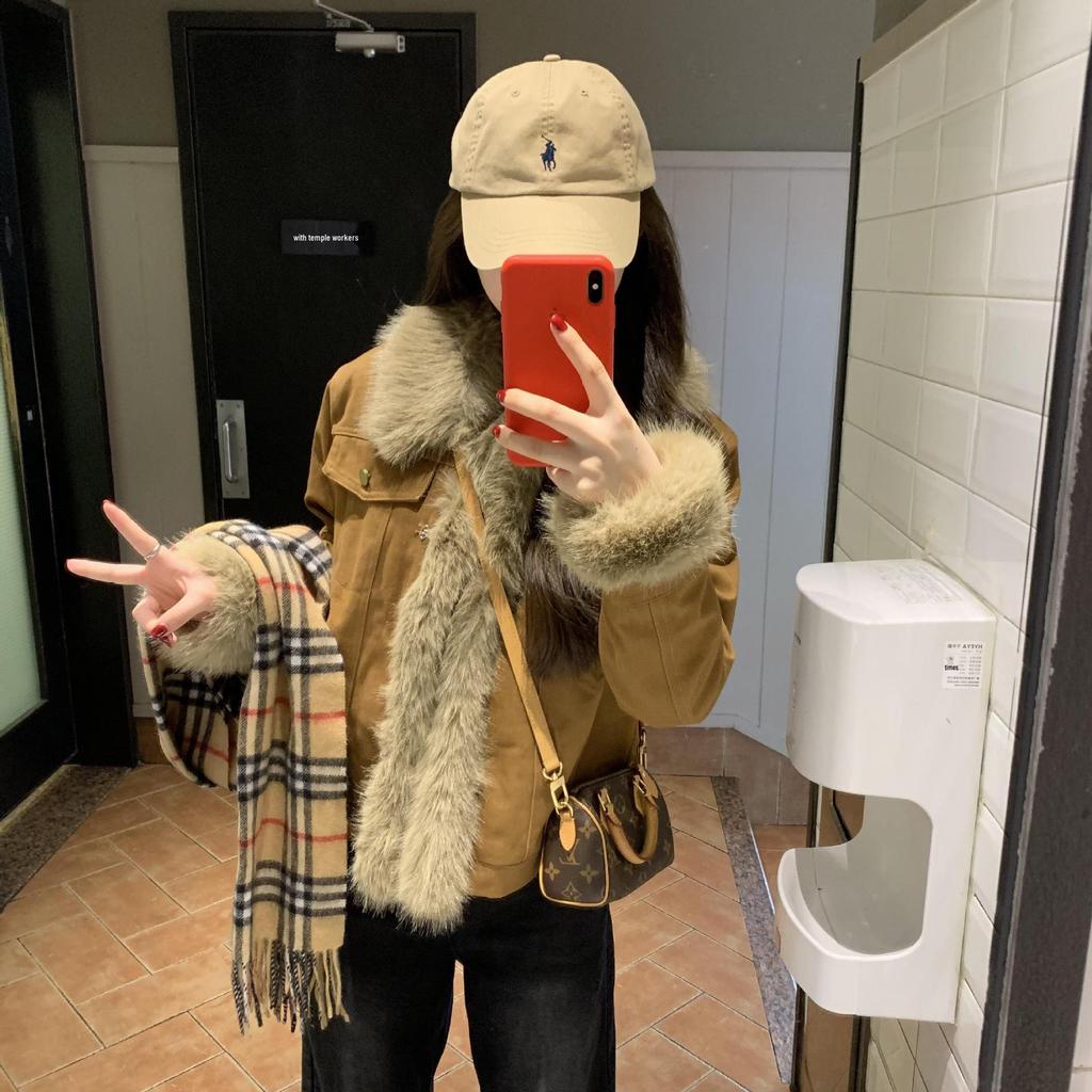 Retro Brown Korean Style Women's Winter Jacket - Thickened Short Patchwork Fur Top 2025