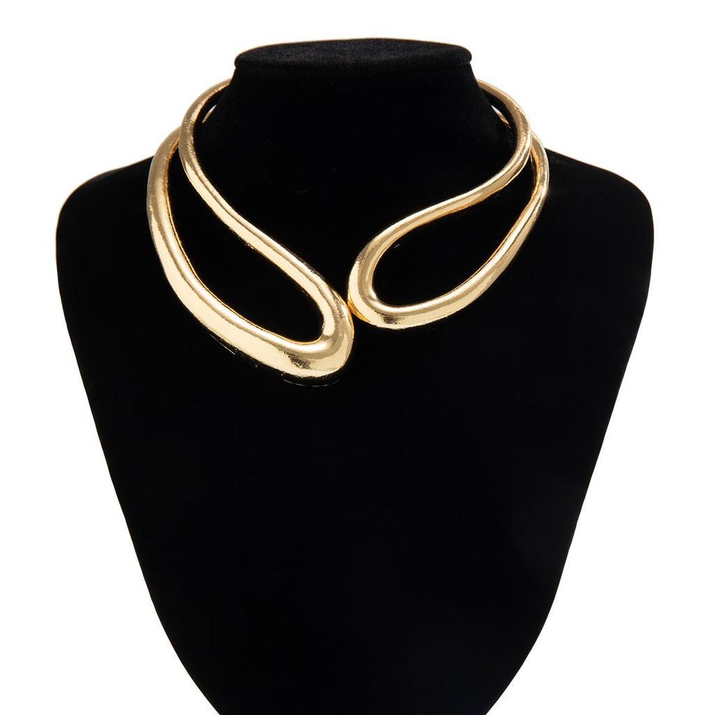 Glossy Retro Irregular Round Metal Choker Necklace for Women