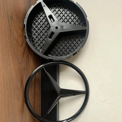 Wzcbs10 Grill Badge Grid Style Front Emblem for Mercedes Benz AMG A B C E CLA CLS SLK GL Metris GLK GLA G R V VITO GLE GLC GLS