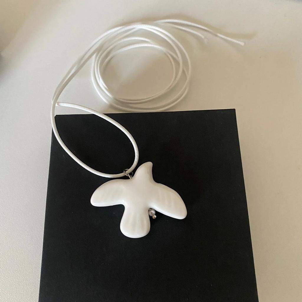 New Fashion White Ceramic Peace Dove Pendant Women Necklace Vintage Geometric Adjustable Rope Sweater Chain Trendy Jewelry Gifts