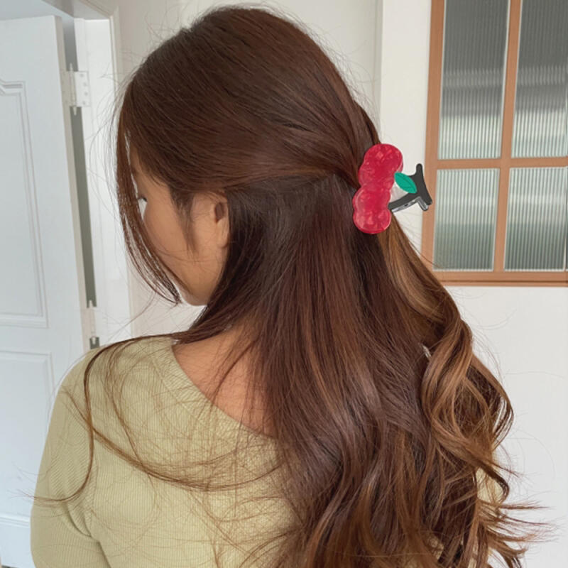 

Cherry Mother-of-Pearl Half-Bundle Hair Clip