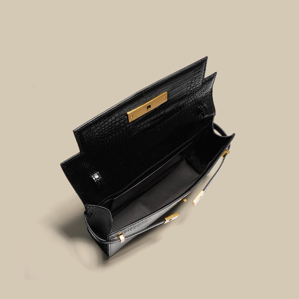 Large Capacity New Shoulder Messenger Bag Women's Armpits