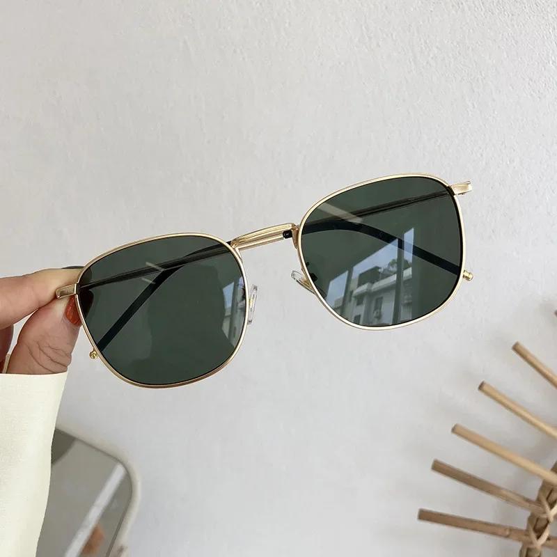 Fashion Metal Square Sunglasses Female Male Stylish Round Shape Sun Spectacles Gafas De Sol Ladies Retro Black Driving Use Shades UV 400 Protection