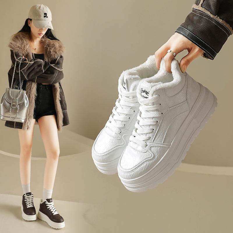 Winter Warm Snow Boots for Women Non-Slip Chunky Platform Sneakers With Faux Fur Lined Lace-Up Tennis Walking Shoes Women's Comfortable Short Booties