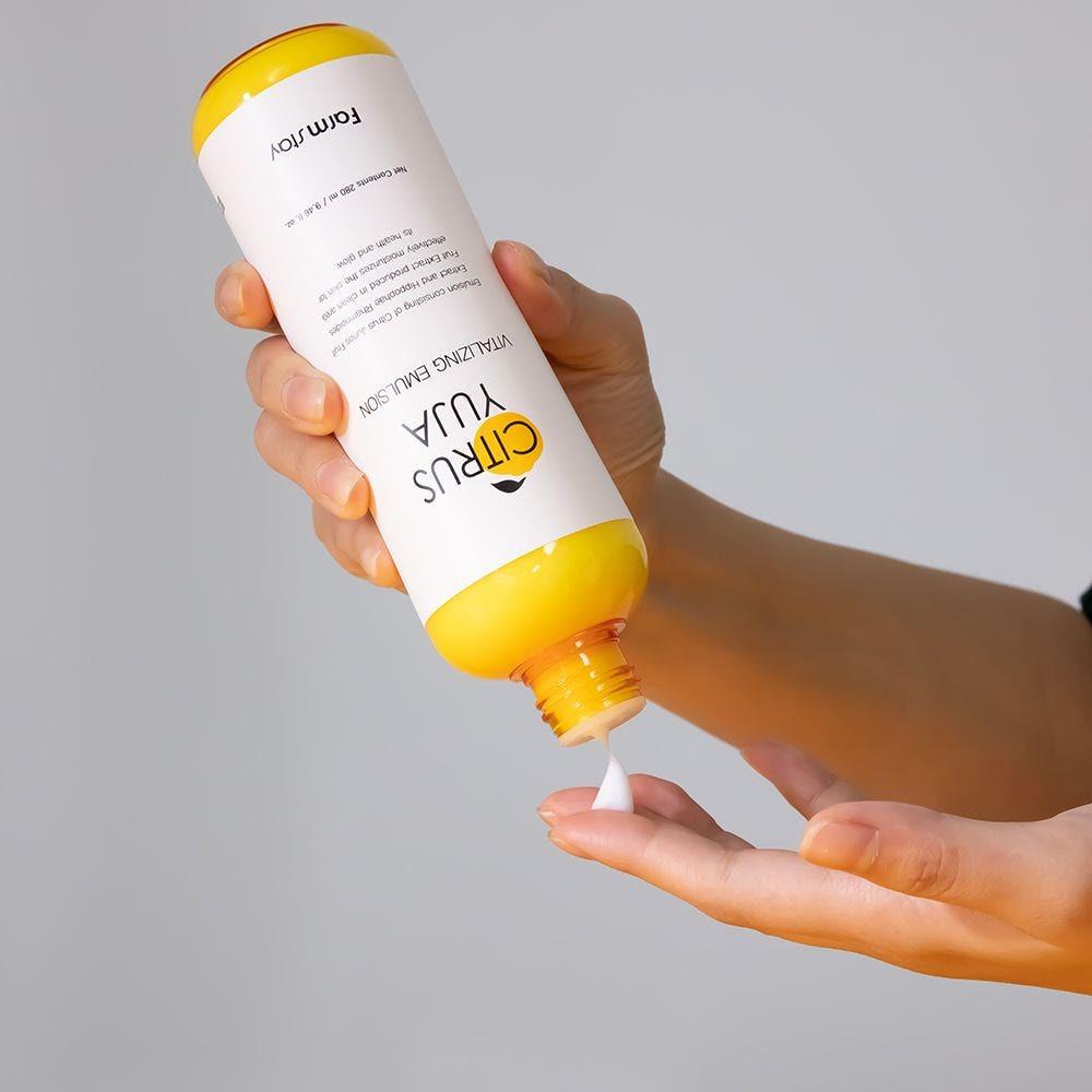Farmstay Citrus Yuja Vitalizing Emulsion (280ml) - Hydrating & Nourishing