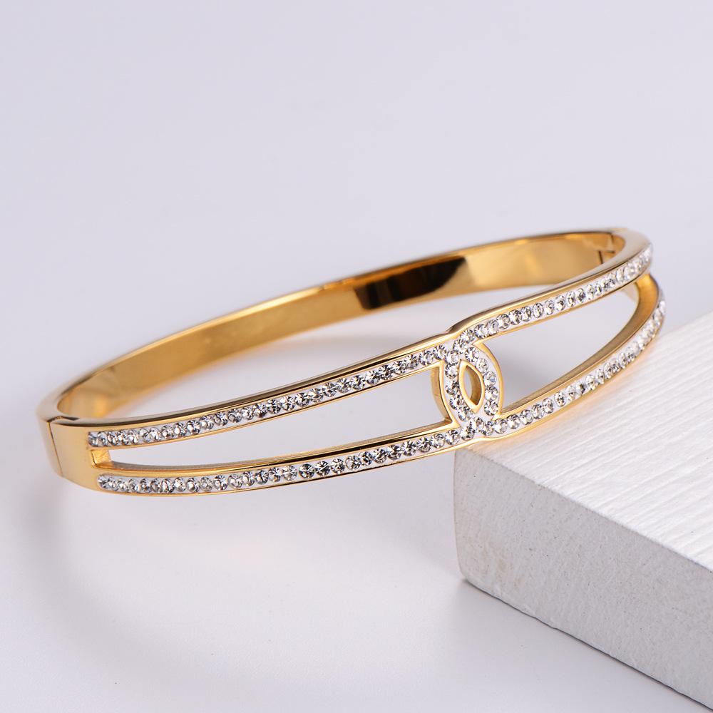 AML Christmas Winter Holiday Bracelet - Festive Accessory for Girls