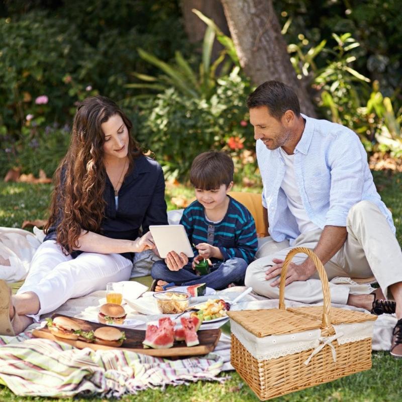 Handwoven Picnic Hamper with Lid and Liner Handwoven Storage Basket for Vegetables and Fruit Home Decoration Tool