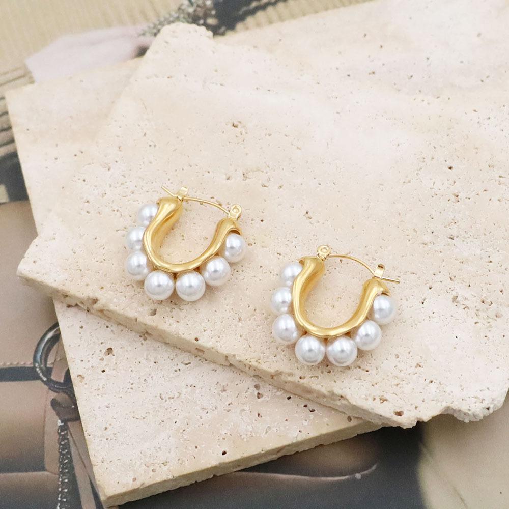 Niche Design High-End U-Shaped Pearl Ear Buckle Women'S Fashion Versatile Titanium Steel Embedded Pearl Earrings Jewelry