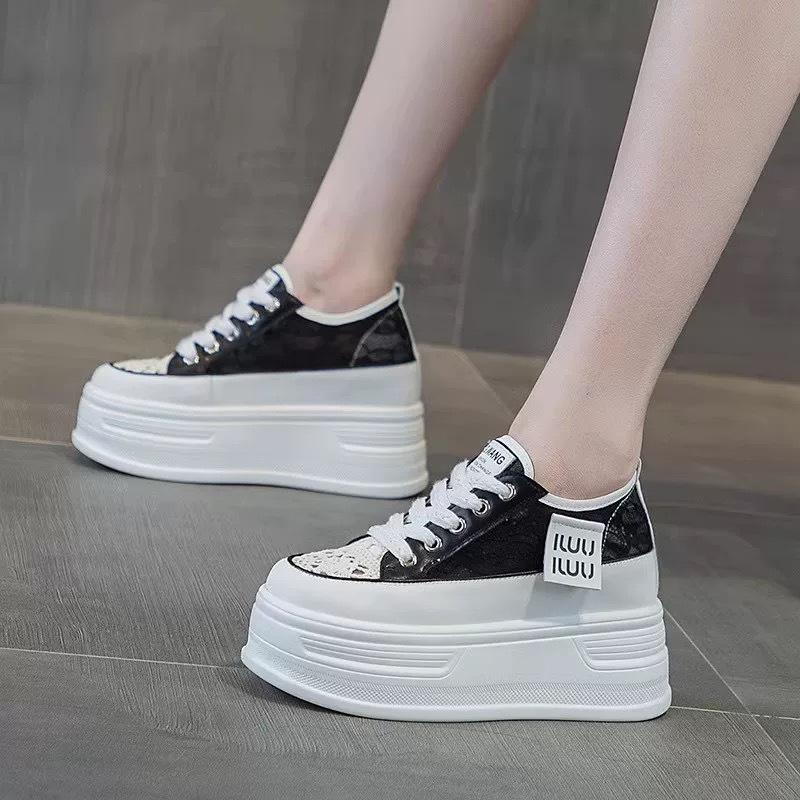 Muffin Net Shoes Women's Mesh Surface Hollowed Out, Light and Thin Autumn New Thick-soled Lace Inner Height Increase Women
